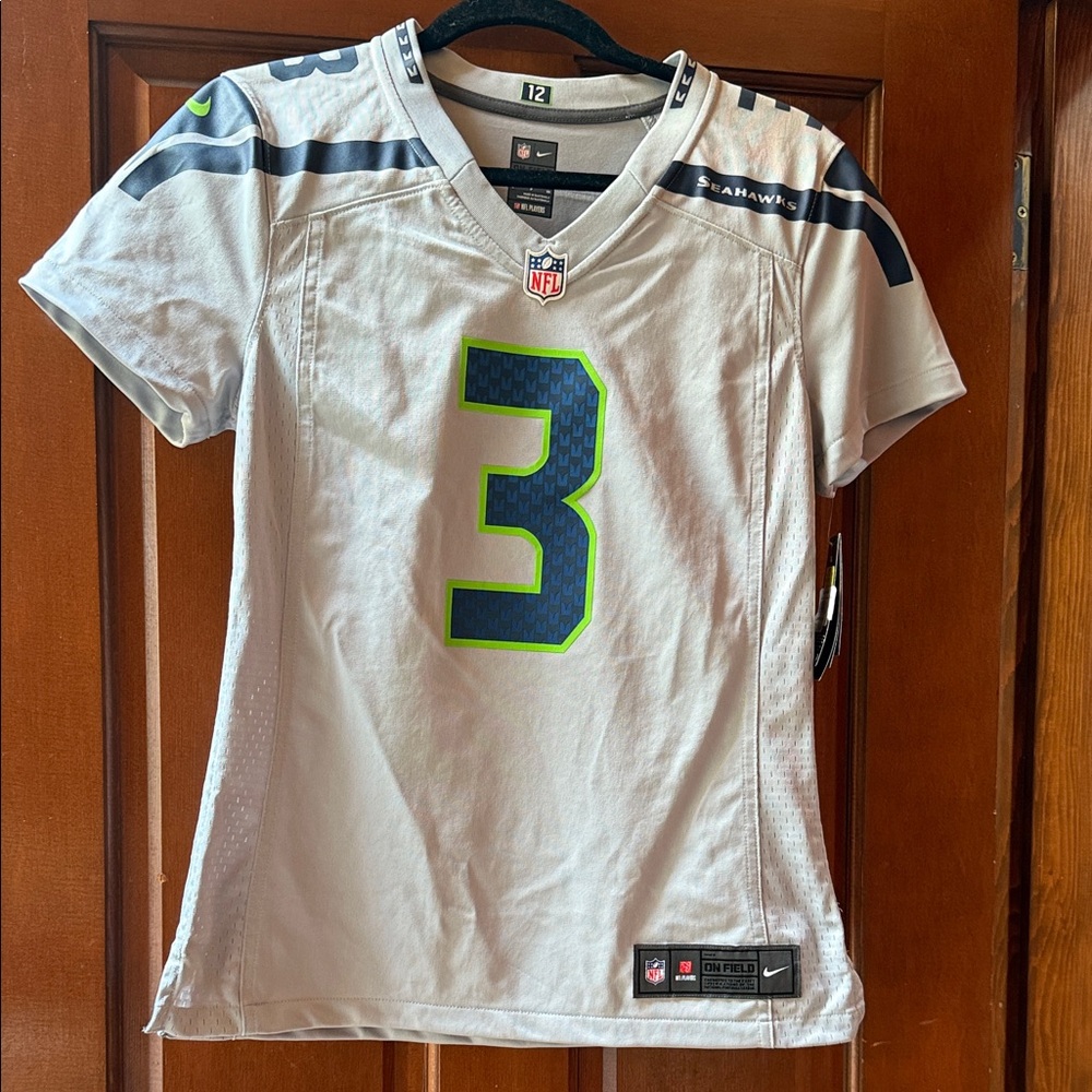 NWT Nike Onfield Women's Seattle Seahawks Jersey- Russell Wilson